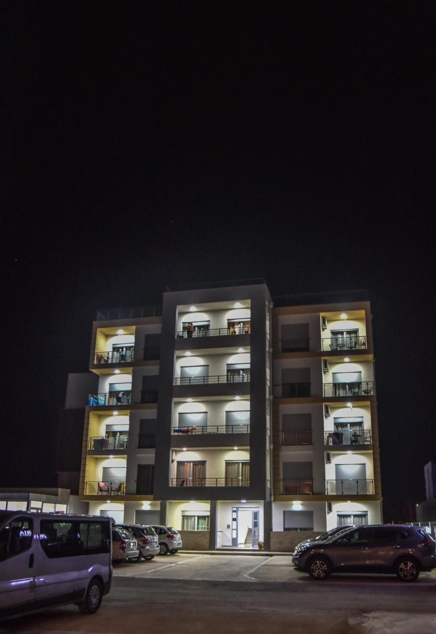 Aria Apartments Улцинь Экстерьер фото